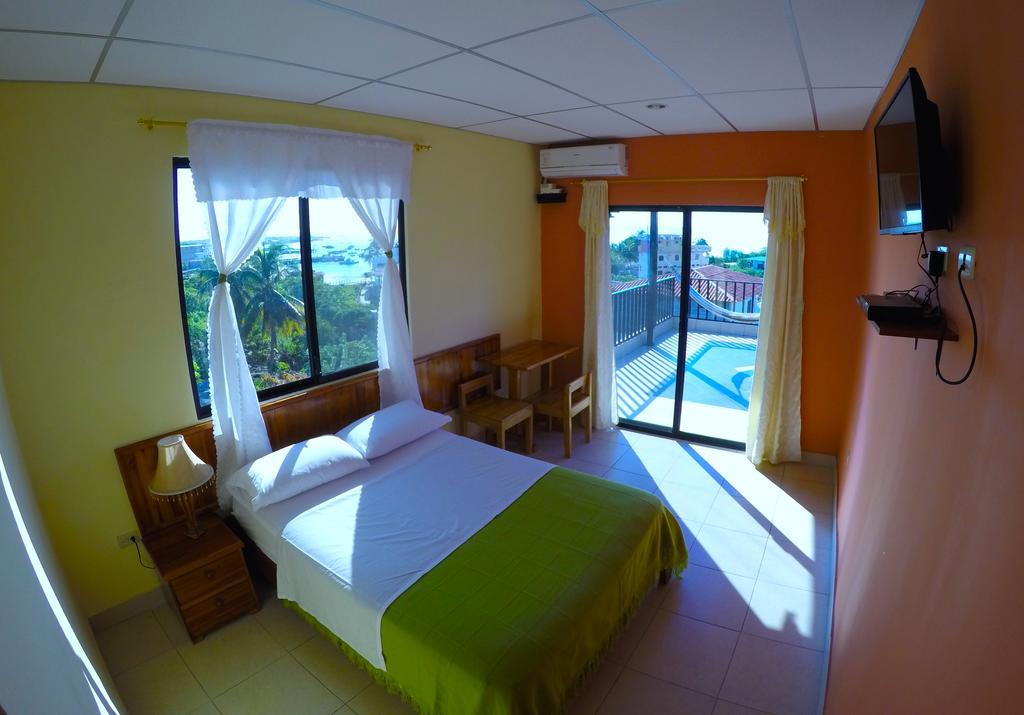 Dolphin House Hotel Puerto Baquerizo Moreno Exterior photo